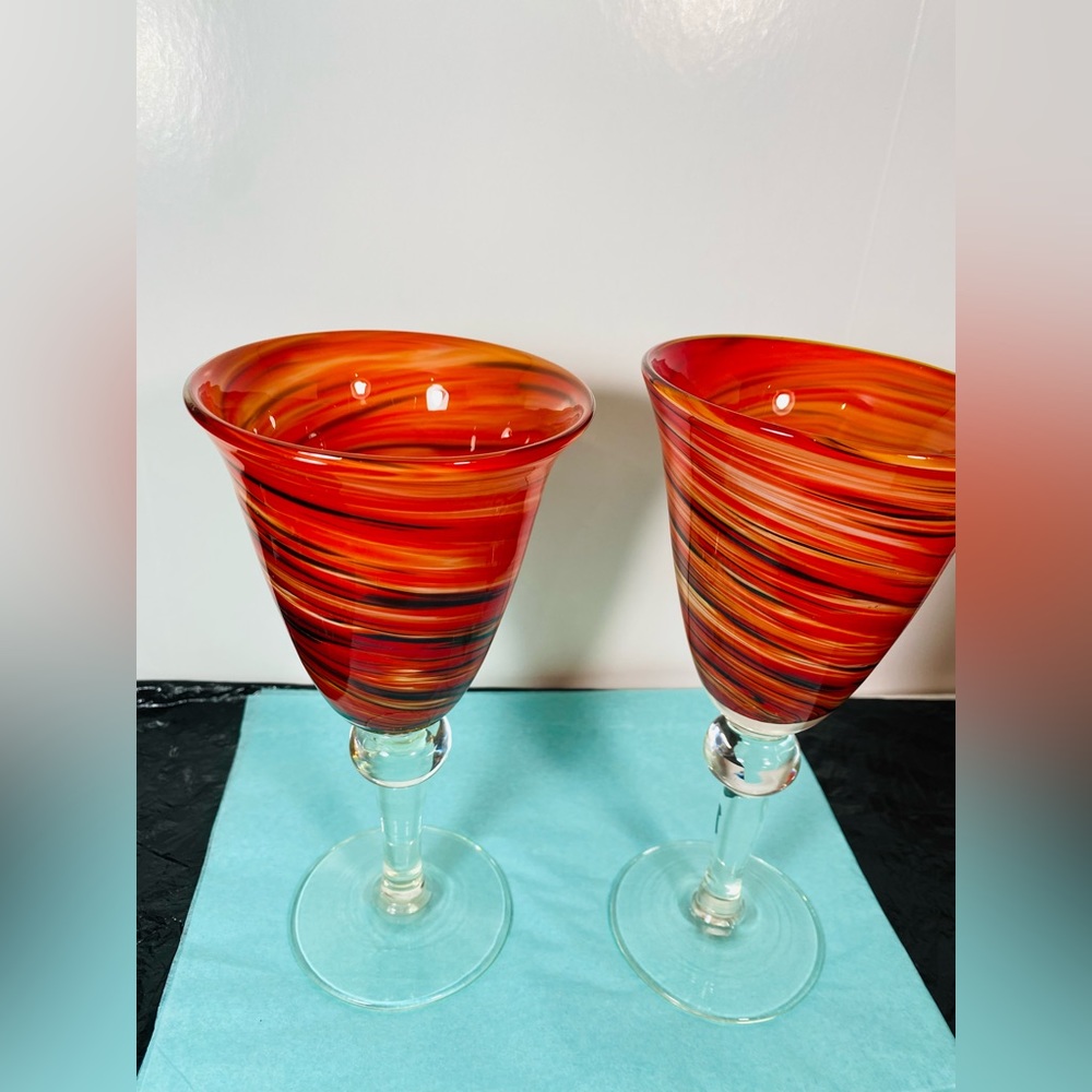 Red Twist Set of 2 Water Goblet 8" - 8 oz - Glass - Picture 6 of 9